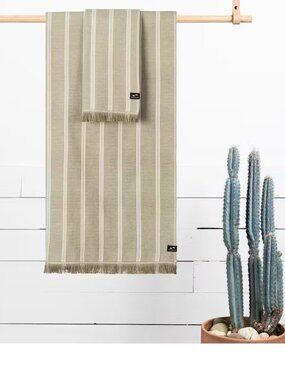 Slowtide Koko Bath Towel in Olive